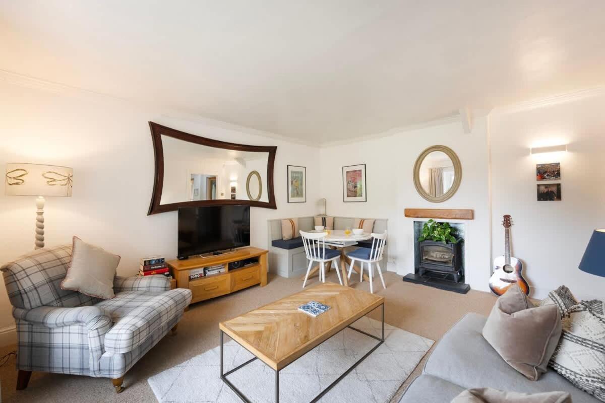 The Mews Flat, Near Clifton Suspension Bridge *